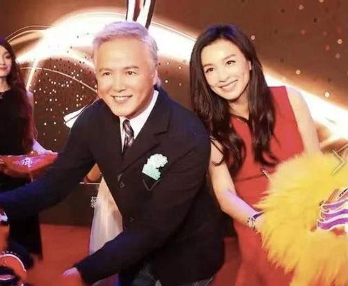 娱乐圈吃瓜博主大姨,揭秘大姨吃瓜背后的真相与内幕